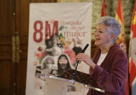 Anna Caballé, durante su conferencia en el Ayuntamiento de Valladolid.