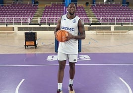 Sam Cele, en Valladolid desde el jueves, debutará con la camiseta del UEMC.