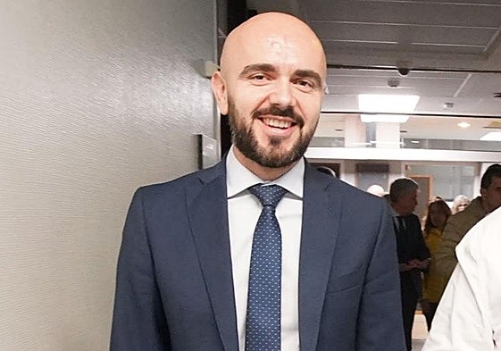 El director general de Calidad e Infraestructuras Sanitarias, Álvaro Muñoz Galindo, asumirá la gestión del área de Salud Pública.