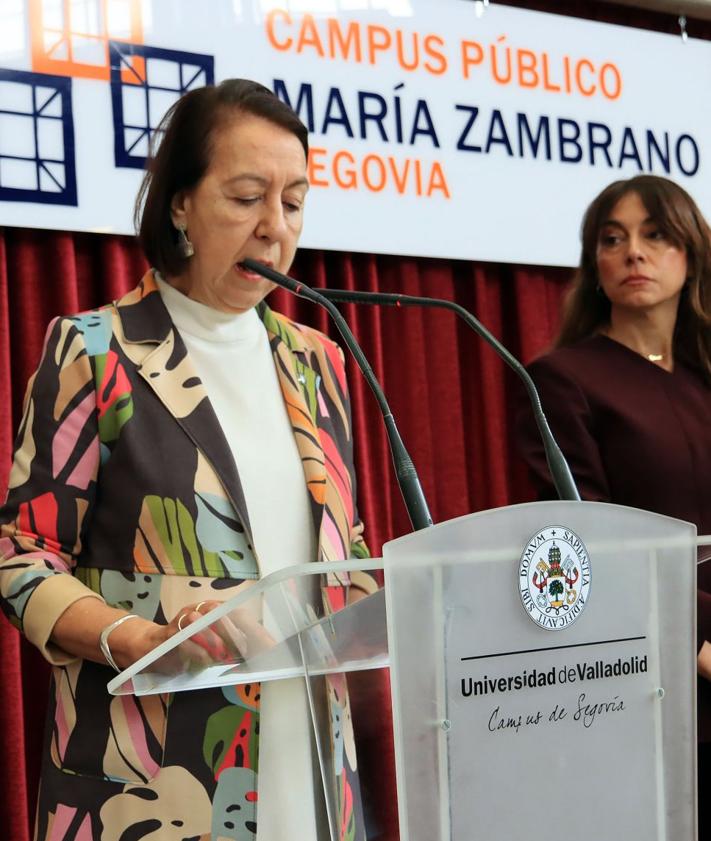 Imagen secundaria 2 - Arriba, el reconocimiento de la Diputación a las 'Supersegovianas'; en el centro, protesta del Sindicato de Estudiantes en la Plaza Mayor, y abajo, lectura del manifiesto en la UVA por el Día Internacional de las Mujeres,