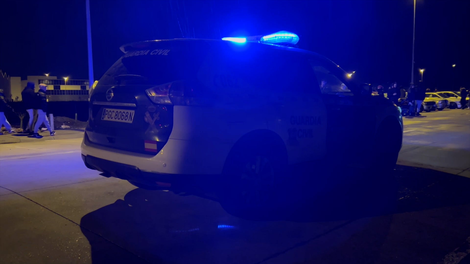 Las imágenes de la noche de carreras ilegales en Aldeamayor