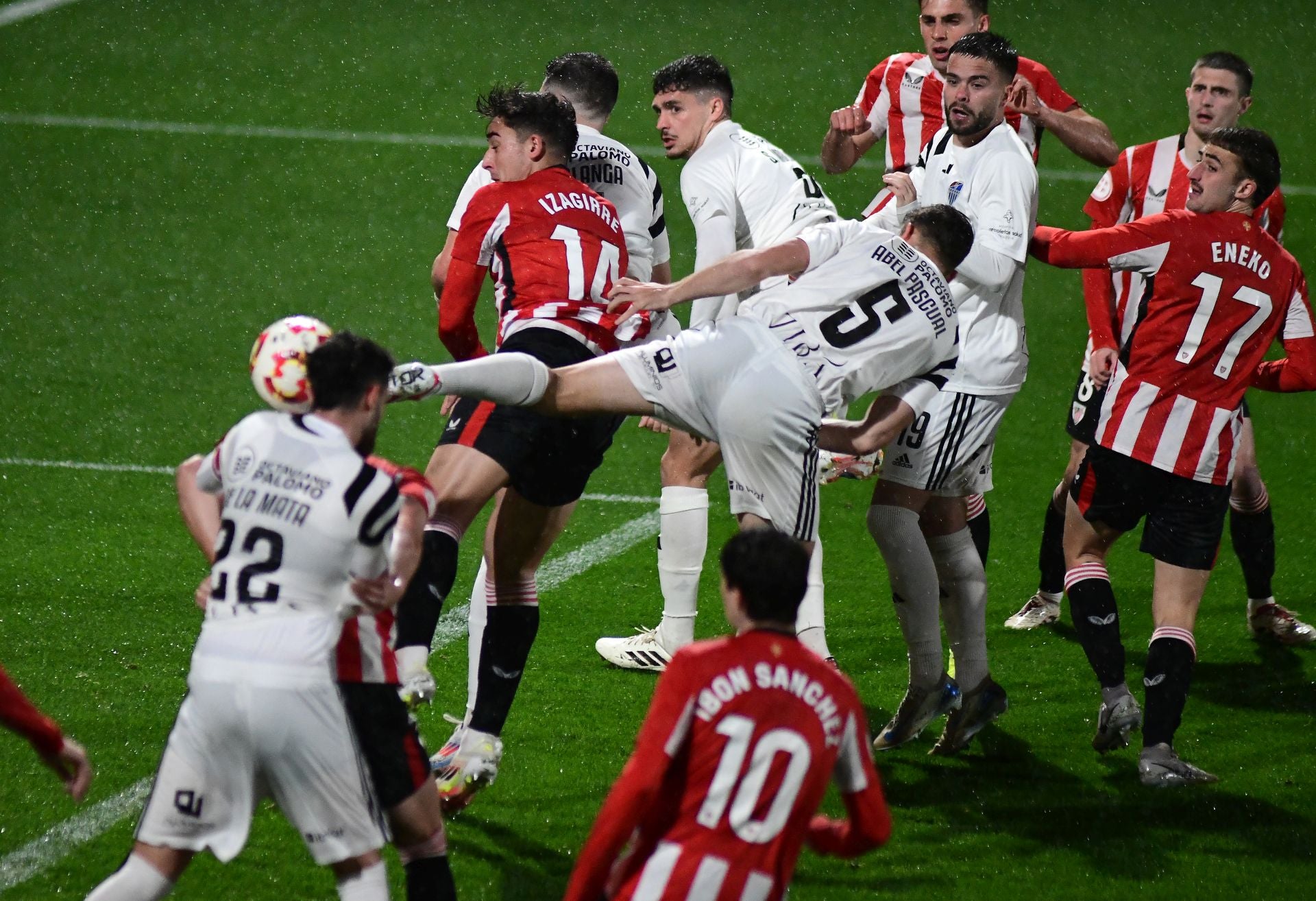Fotos de la victoria de la Segoviana ante el Bilbao Athletic