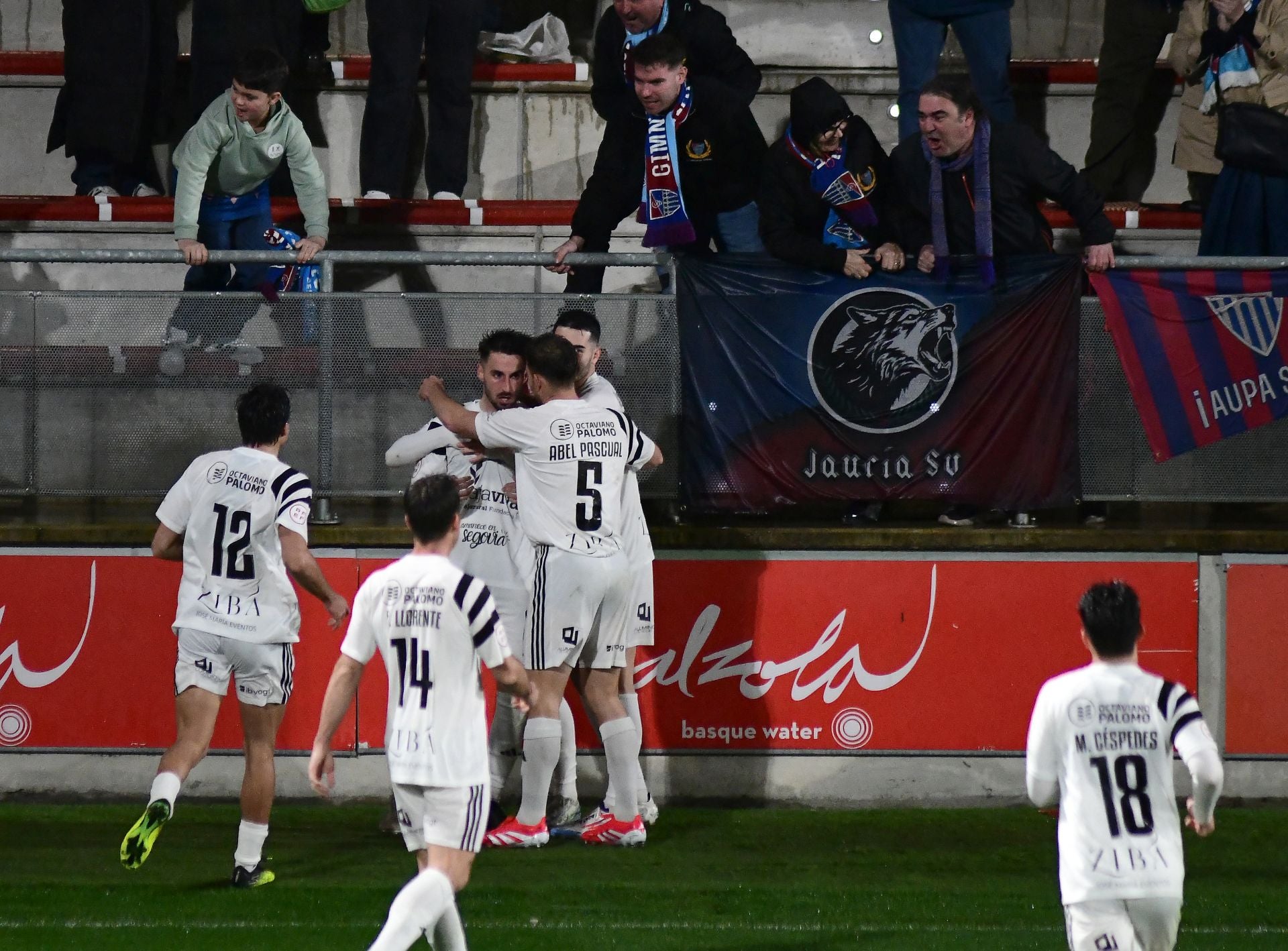 Fotos de la victoria de la Segoviana ante el Bilbao Athletic
