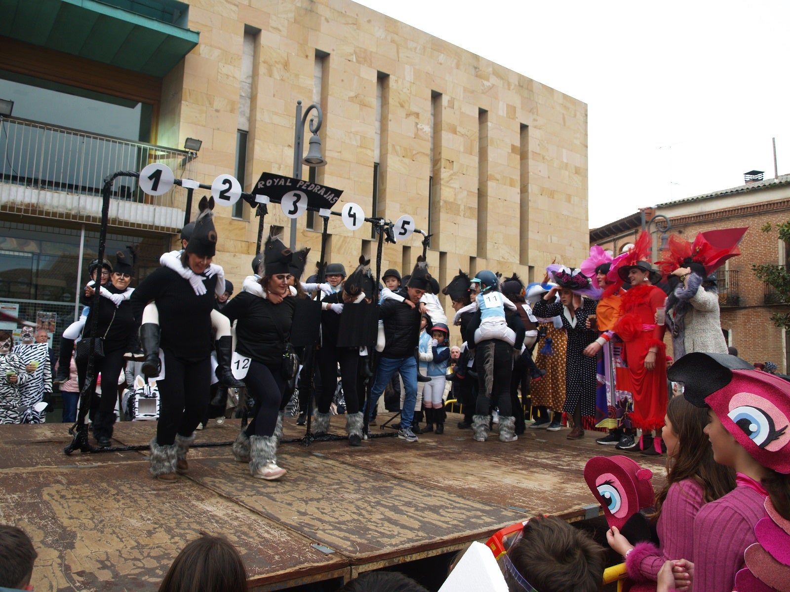 Las imágenes de la piñata de Pedrajas de San Esteban