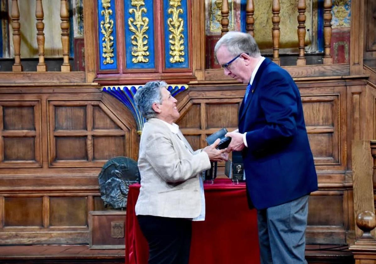El catedrático de la UVA Fernando Manero, premiado por la Fundación Rodolfo Benito Samaniego