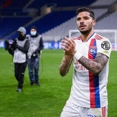 Henrique Silva, tras un partido con el Olympique de Lyon.