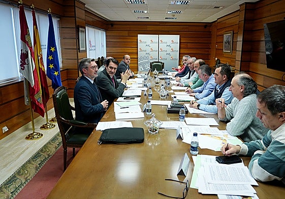 Presentación a las Opas del informe con los daños a la ganadería del lobo 2024