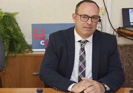 Miguel Alonso, a la derecha, con el presidente de la Confederación Nacional de la Construcción.