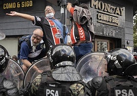 Protesta y represión de jubilados en Buenos Aires.