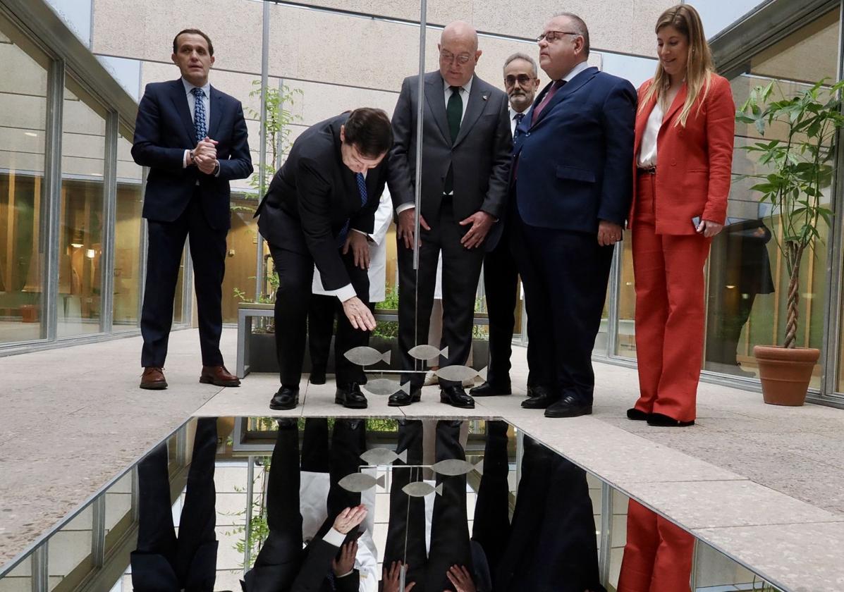 La sanidad se convierte en el primer choque de precampaña entre PP y PSOE