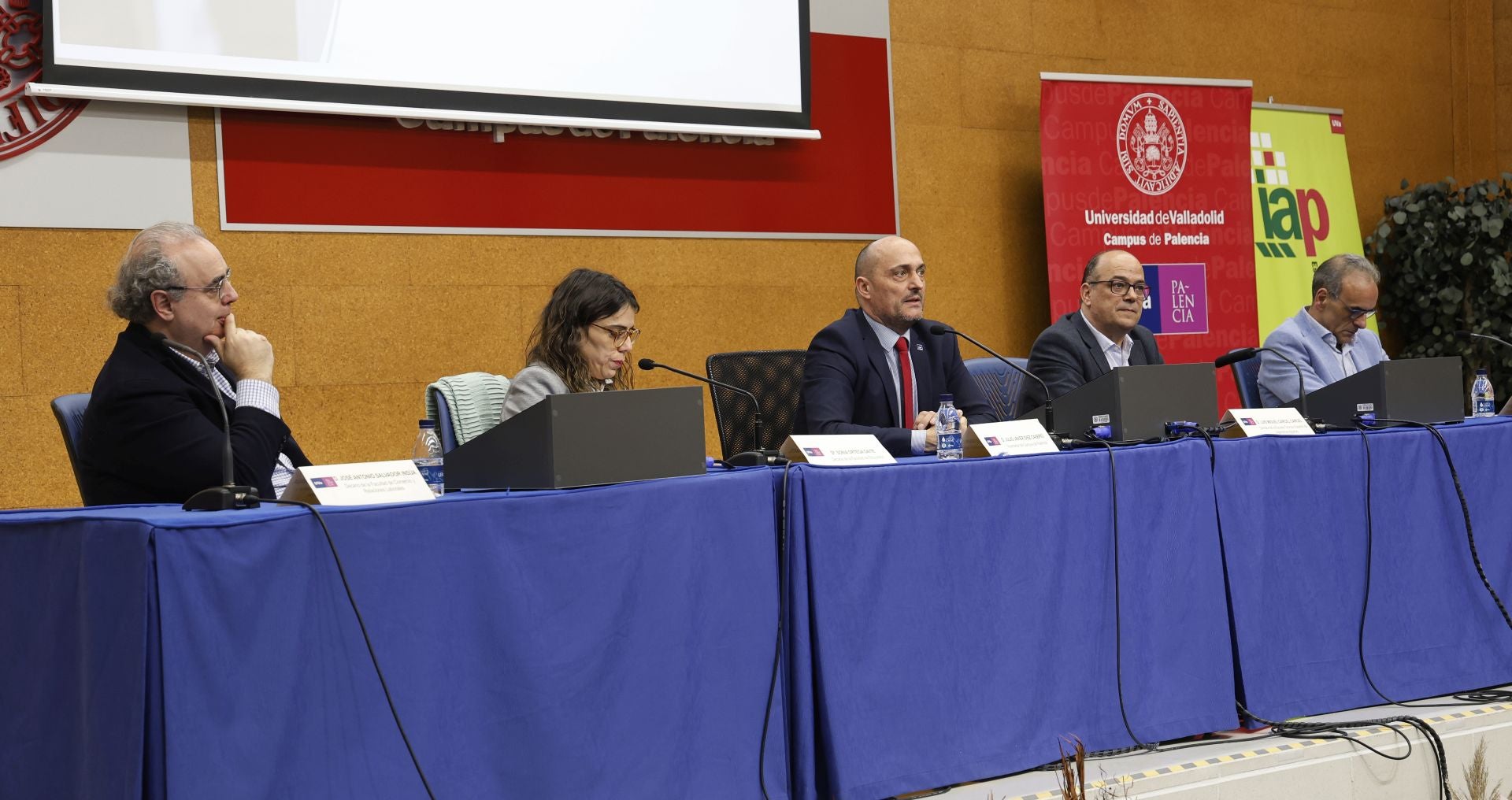 El campus de Palencia se muestra a los futuros universitarios