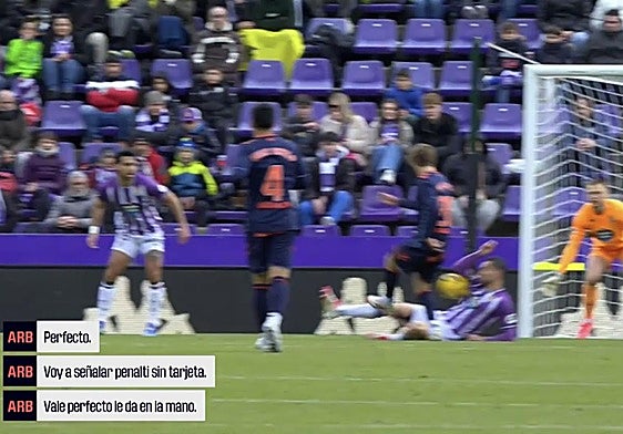 Extracto final de la conversaciòn entre el colegiado Víctor García Verdura y Figueroa Vázquez, encargado del VAR, en la acción en la que acabó señalando penalti a Javi Sánchez durante el Real Valladolid-Celta.