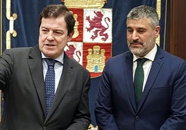 El presidente de la Junta de Castilla y León, Alfonso Fernández Mañueco, mantuvo este miércoles un encuentro con el alcalde de la localidad leonesa de San Emiliano, David Marcello