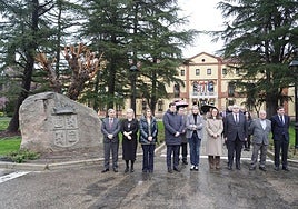 Minuto de silencio guardado este jueves en Presidencia por el asesinato de la joven burgalesa.
