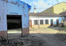 Obras en la antigua Escuela de Artes y Oficios de Barruelo de Santullán.