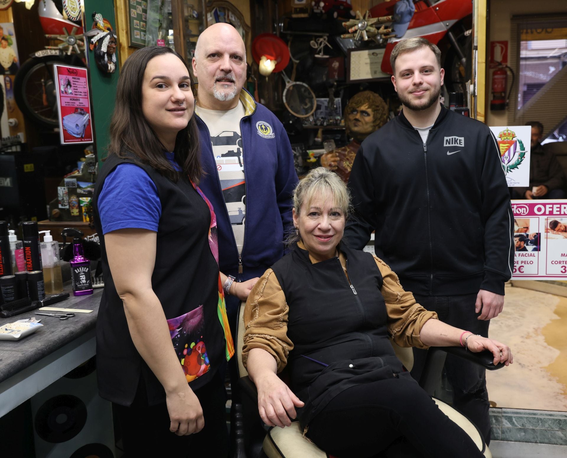 Así luce la peluquería de La Rondilla con decoración de &#039;Star Wars&#039;