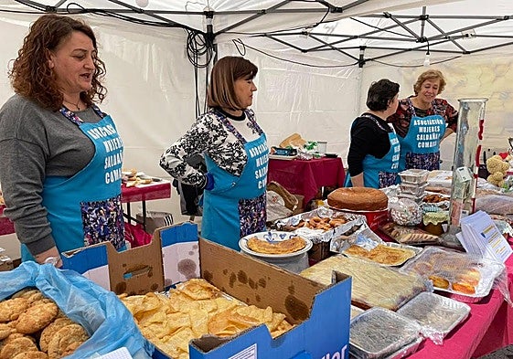 Mercadillo solidario de la Asociación de Mujeres de Amas de Casa de Saldaña