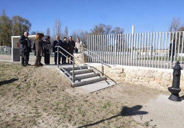 Doce desempleados se forman como albañiles y garantizan la accesibilidad de las piscinas del Sotillo