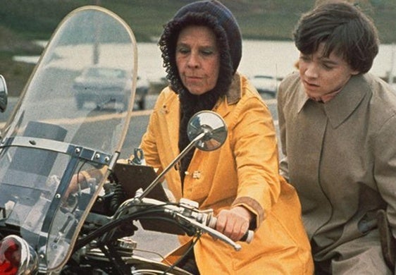 Ruth Gordon y Bud Cort, protagonistas de 'Harold y Maude'.