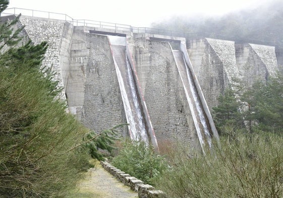 Presa de El Tejo, en la sierra de Guadarrama.