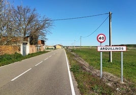 Entrada al municipio de Arquillinos, donde reside el desaparecido.