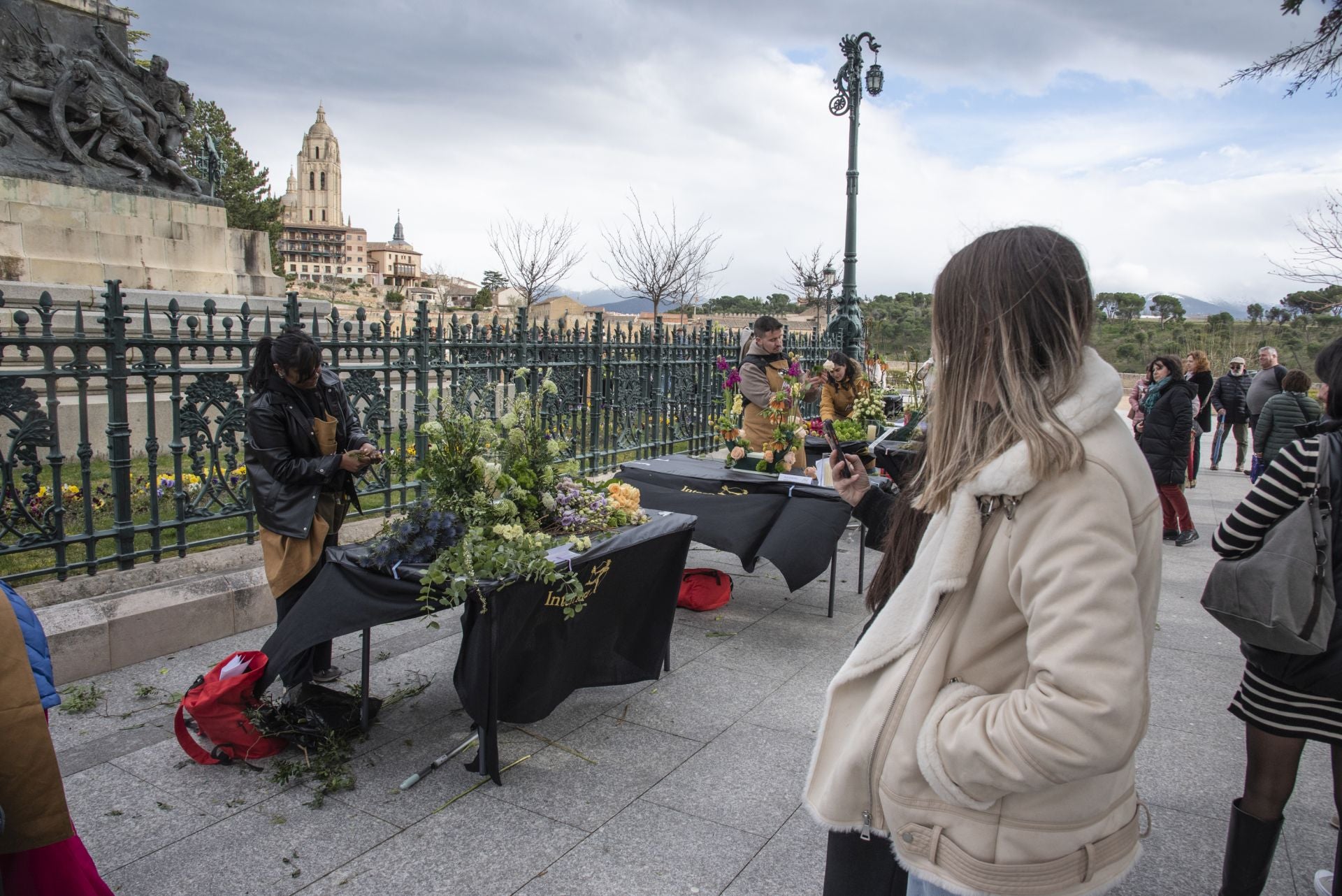 Fotos: Segovia busca al mejor artesano florista de España