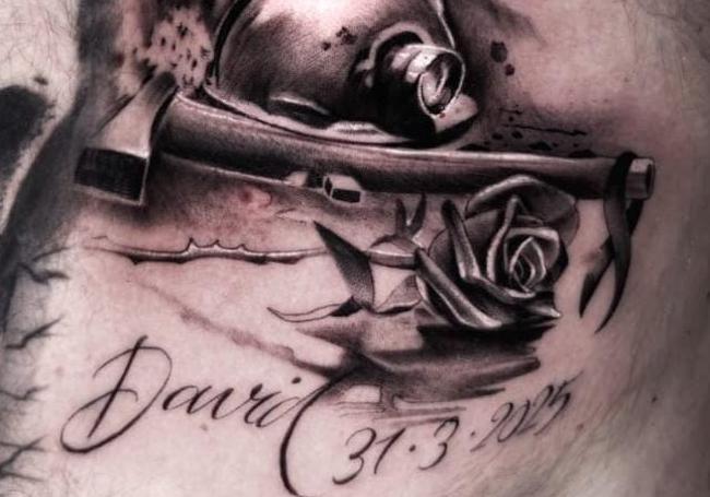 Imagen del tatuaje de Álvaro Rodríguez, su «hermano».