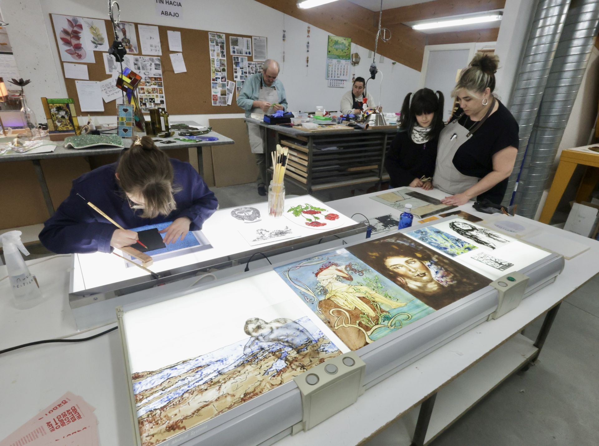 La jornada de puertas abiertas de oficios artesanos, en imágenes