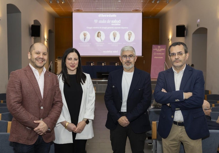 Los doctores Alejandro Acosta, Petra Friedova, Alejandro Acosta, Baltasar Pérez y Javier Sánchez.