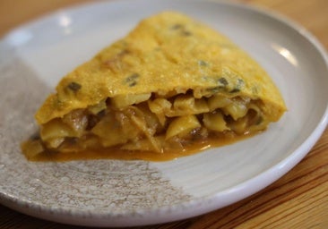 Una tortilla poco cuajada en el entorno de San Pablo: «Hay días que llegamos a hacer veinte»