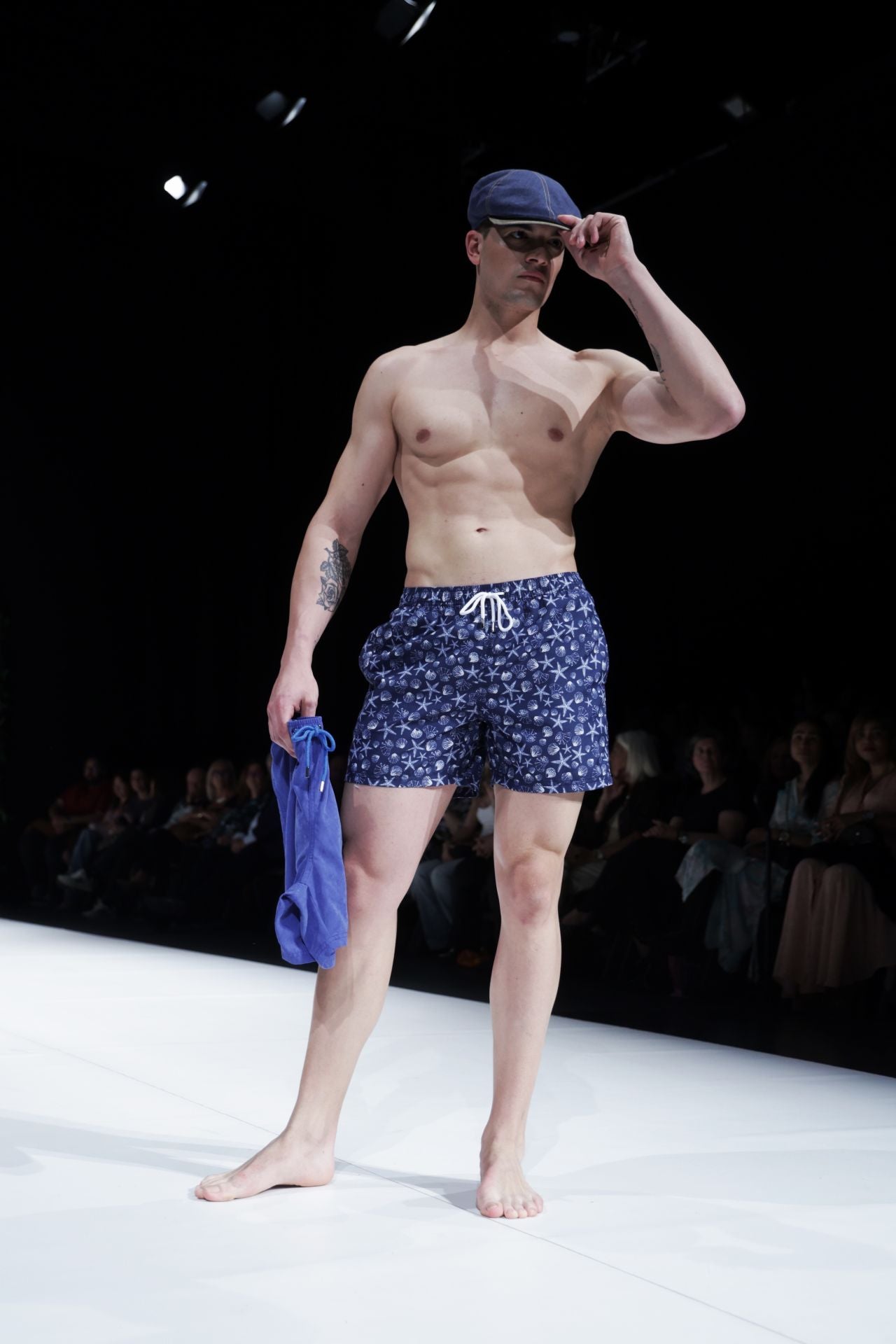 Las últimas tendencias primavera-verano visten el LAVA en el segundo desfile de MOVA