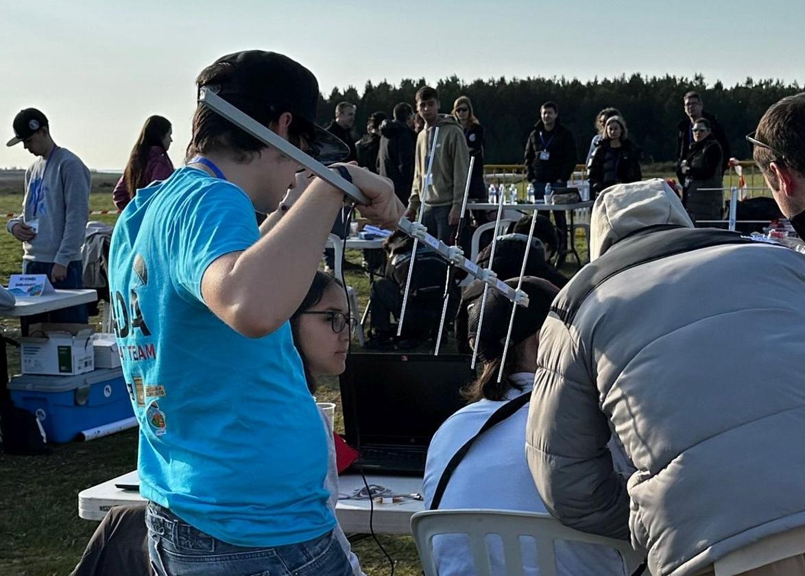 El proyecto CanSat de la Agencia Espacial Europea lanza cohetes en Herrera de Pisuerga