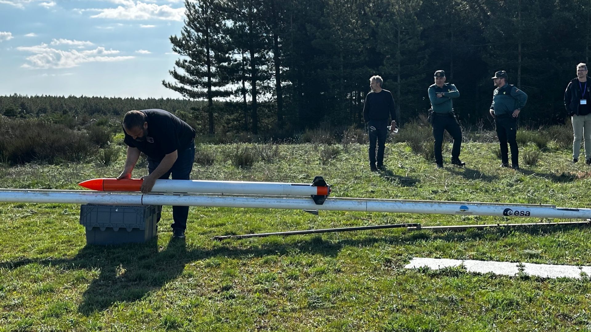 El proyecto CanSat de la Agencia Espacial Europea lanza cohetes en Herrera de Pisuerga