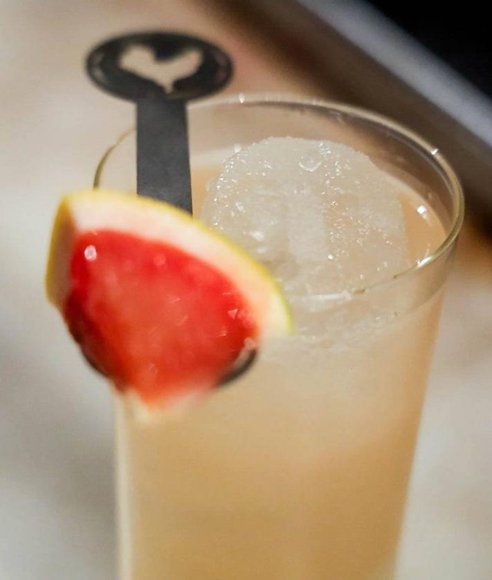Imagen secundaria 2 - Un refrescante &#039;Palomo&#039; en un sótano de leyenda a la sombra de La Antigua