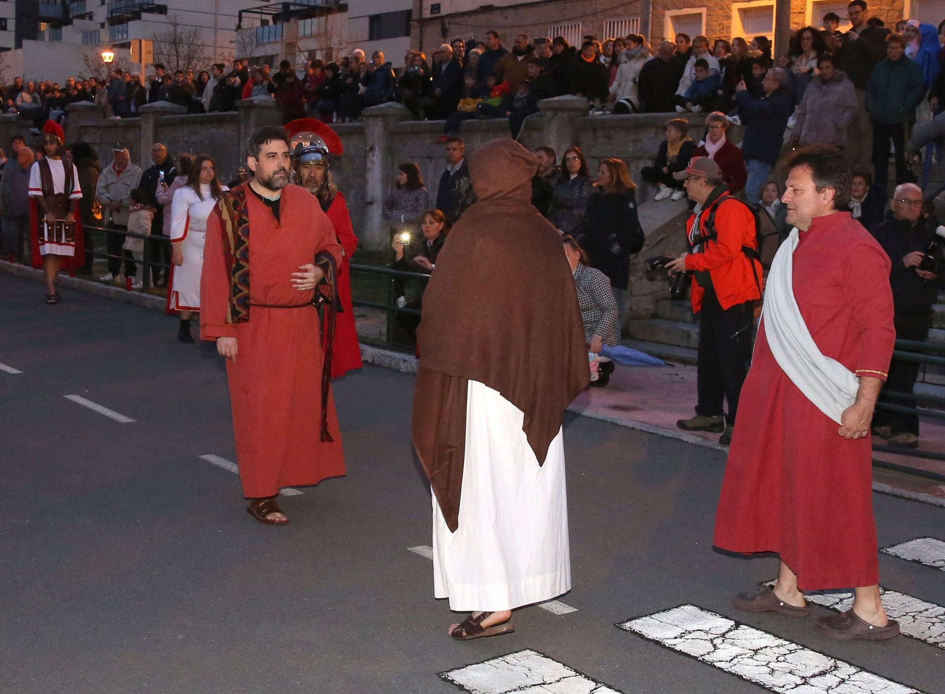 Fotografías del Vía Crucis escenificado de la Pasión