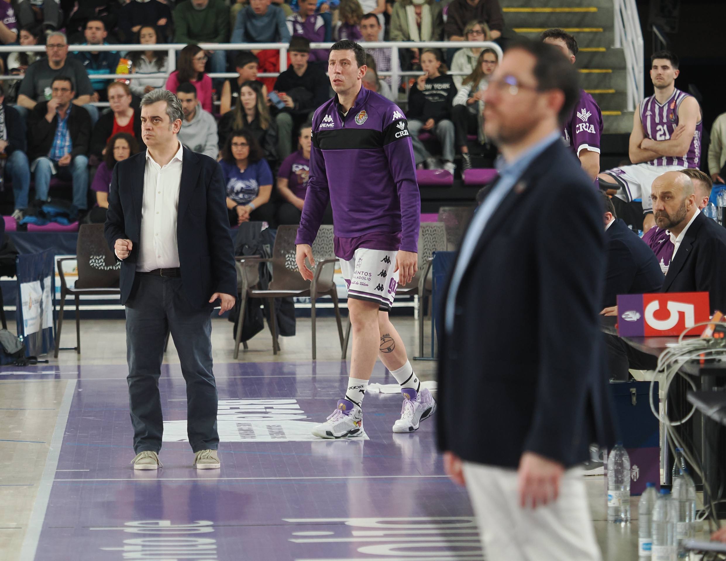 La derrota del Real Valladolid Baloncesto ante Cantabria, en imágenes