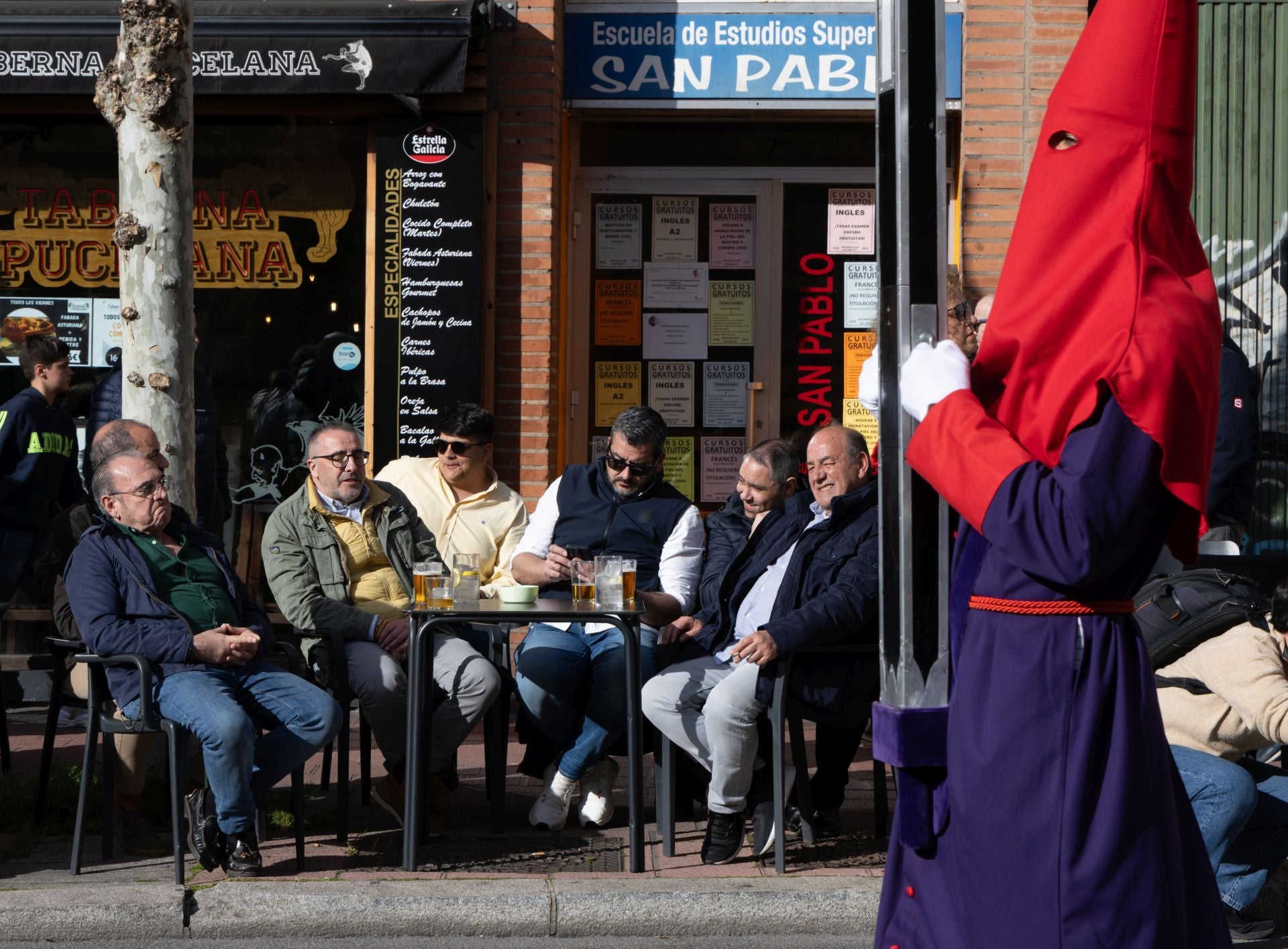 Así ha vivido Valladolid el Sábado de Pasión