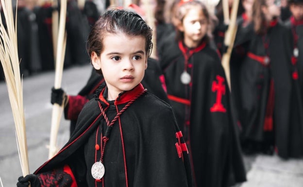 Cayetano San José (6 años) de la Cofradía de Nuestra Señora de la Piedad.