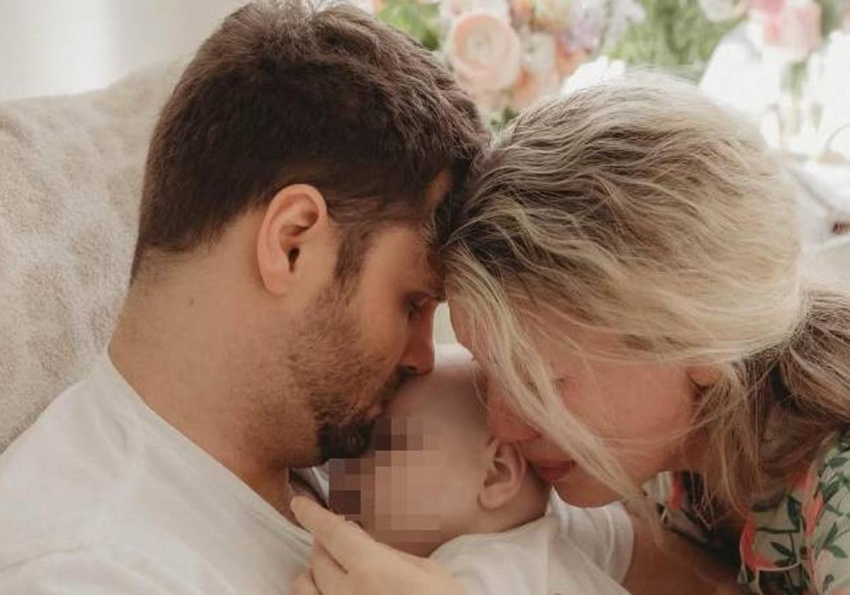 Muere la bebé de la influencer Lauren Cummings a los nueve meses de edad