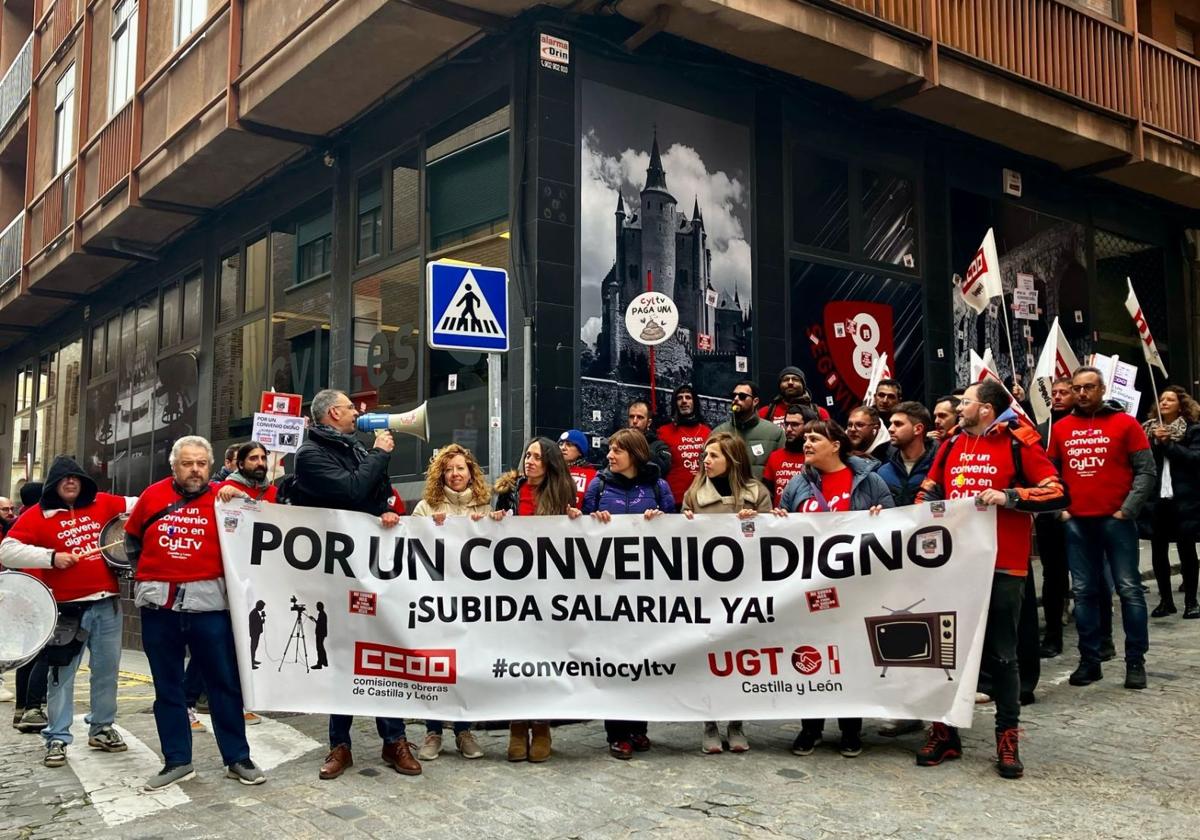 La plantilla de Castilla y León Televisión reclama más sueldo y conciliación laboral