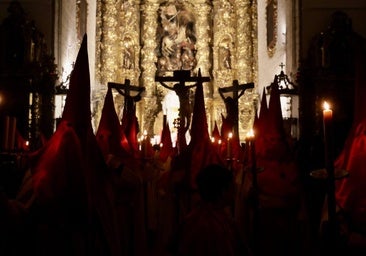 Las Siete Palabras escolta al Cristo de las Mercedes hasta la Catedral