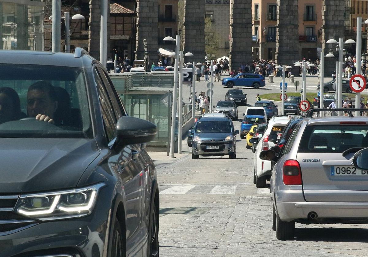 Procesiones y vía crucis obligarán a reordenar el tráfico este fin de semana
