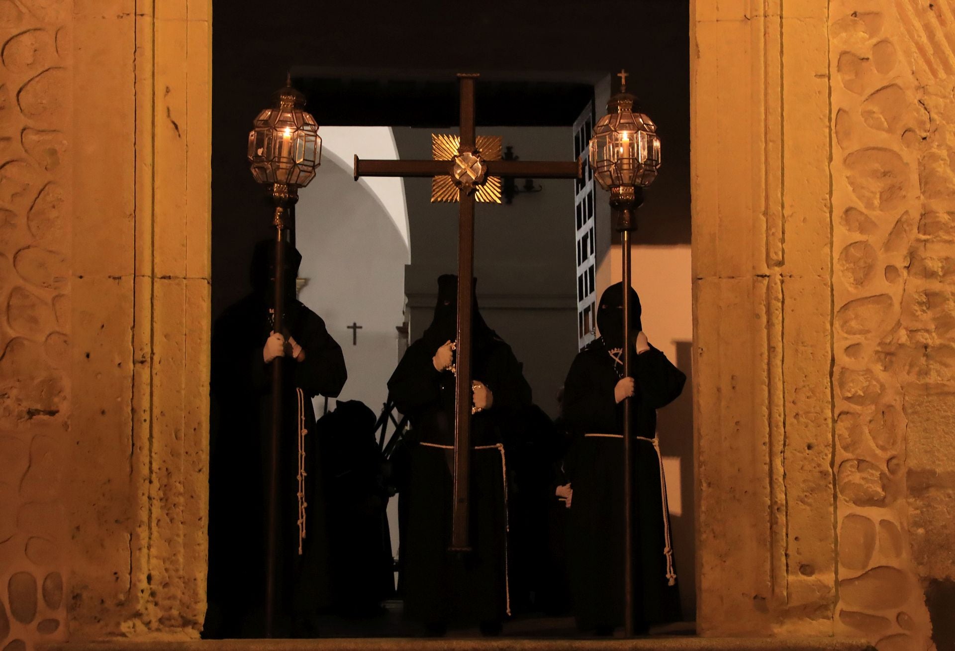 El vía crucis de San Andrés, en imágenes