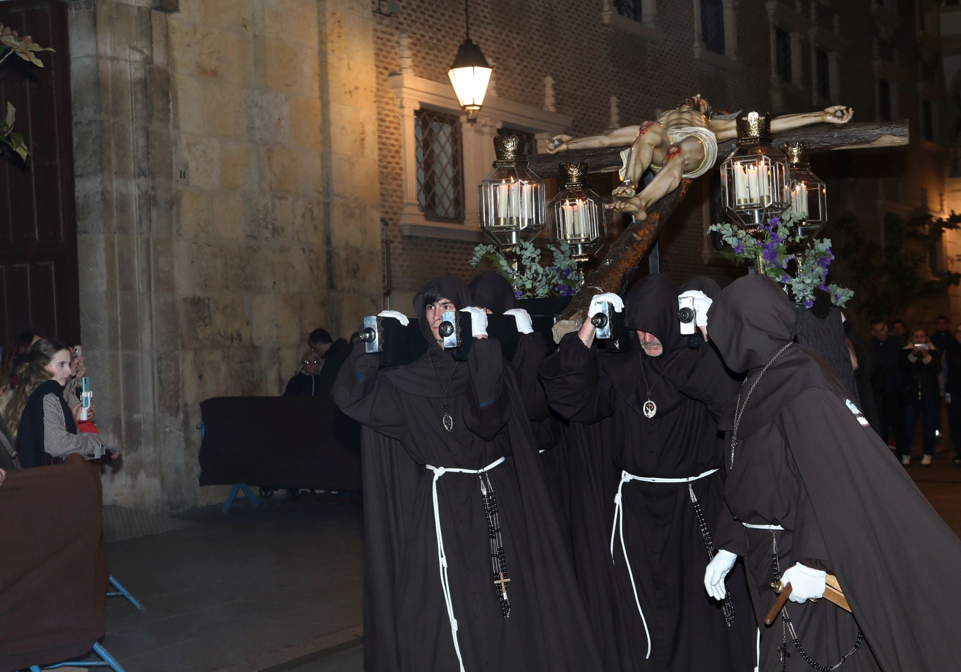 Procesión de Luz y Tinieblas