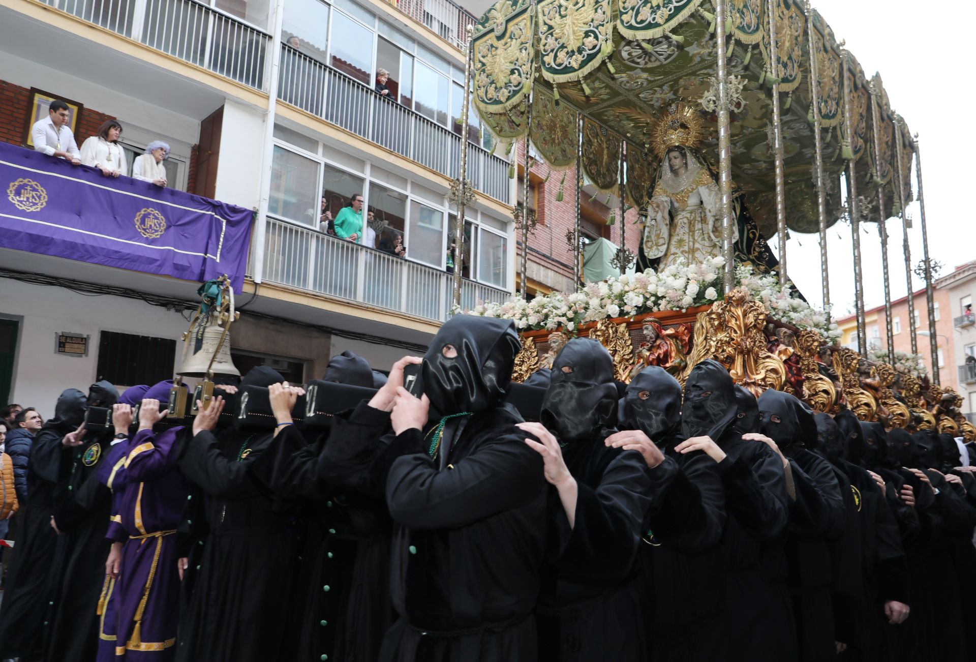 Músculo cofrade para la Vera Cruz
