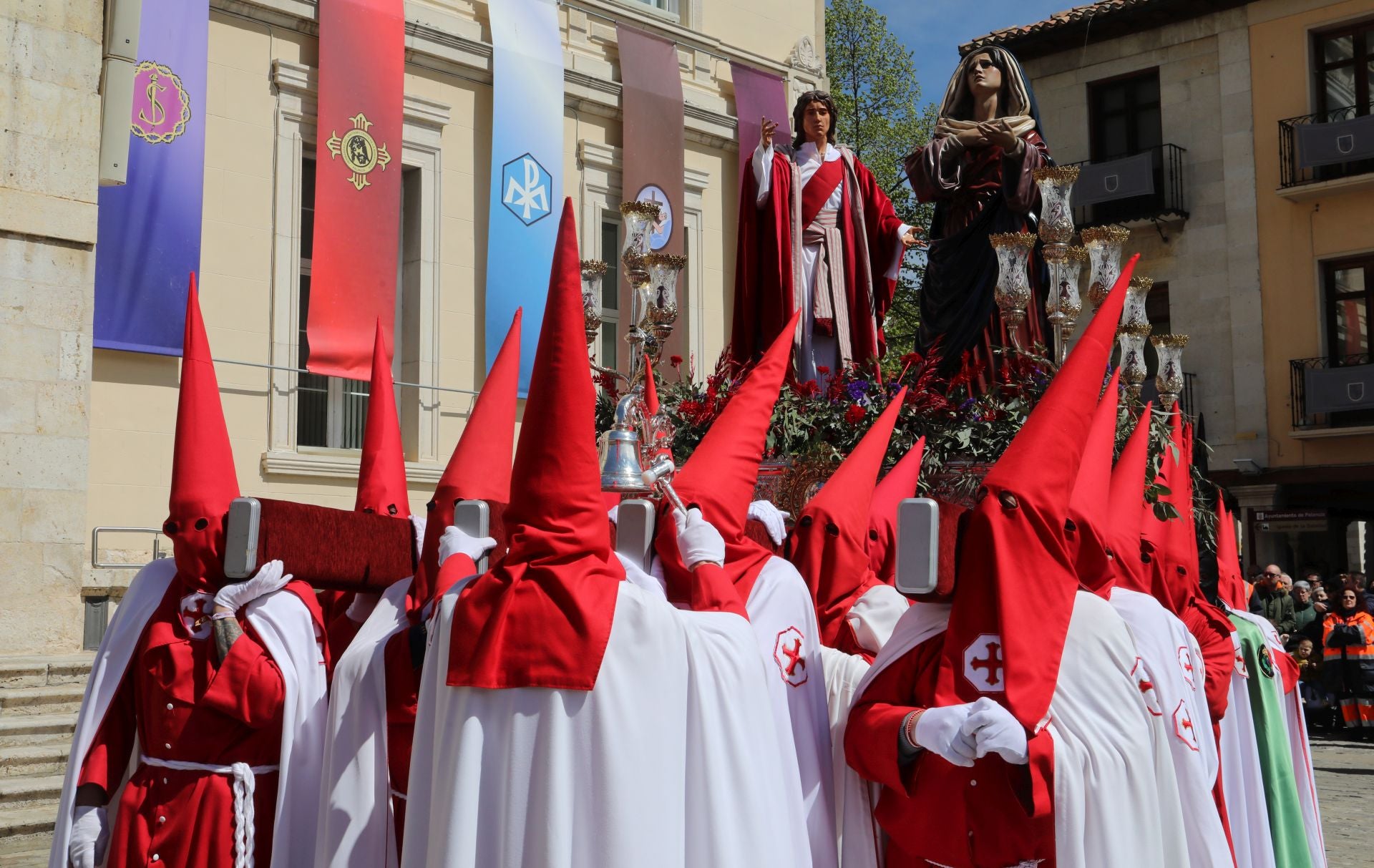 El Indulto llena la Plaza Mayor de Palencia