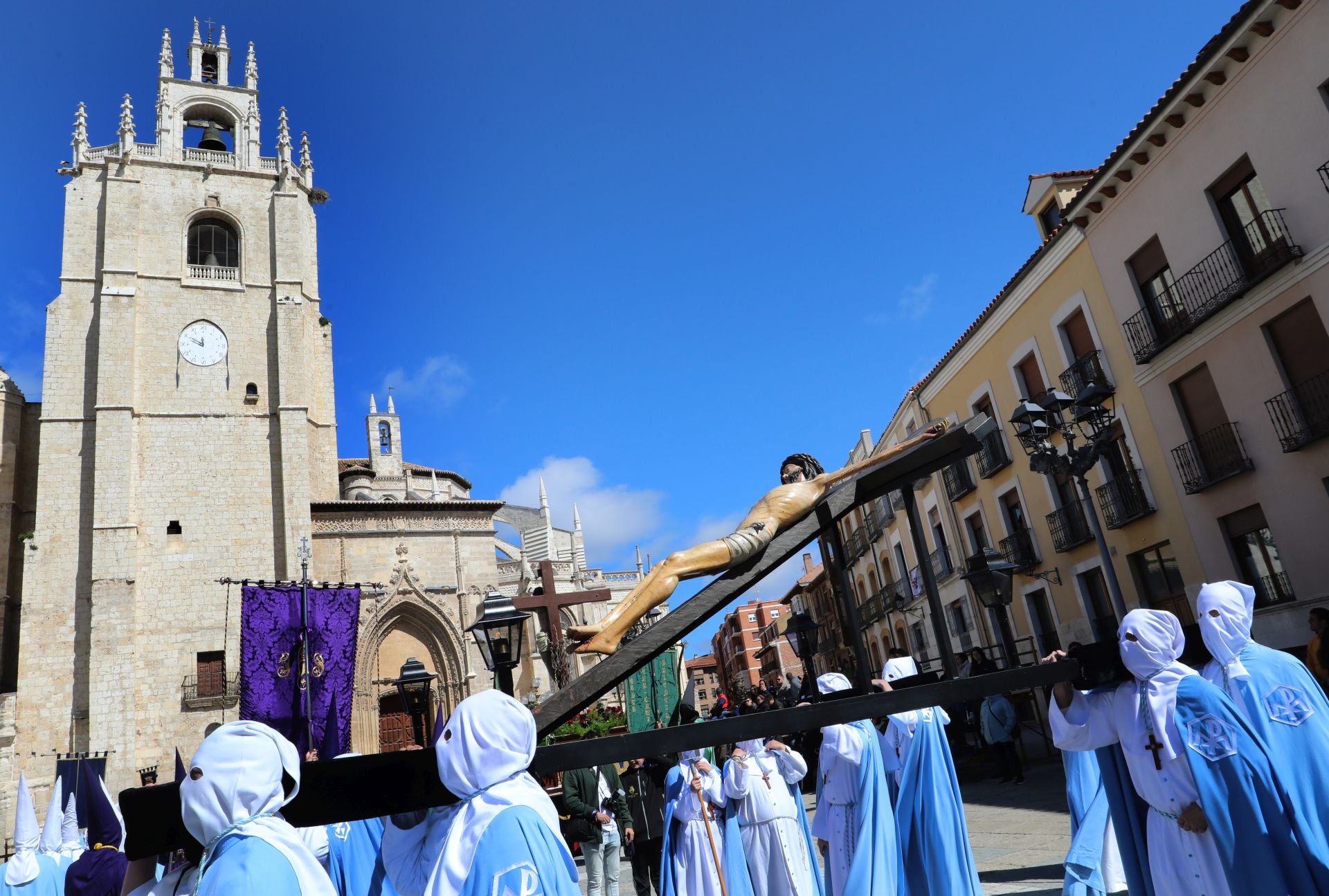 El Indulto llena la Plaza Mayor de Palencia