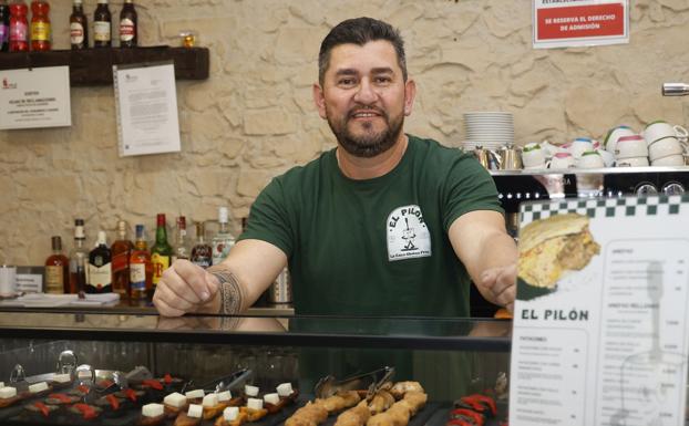 Julio César Castaño, en la arepería El Pilón.