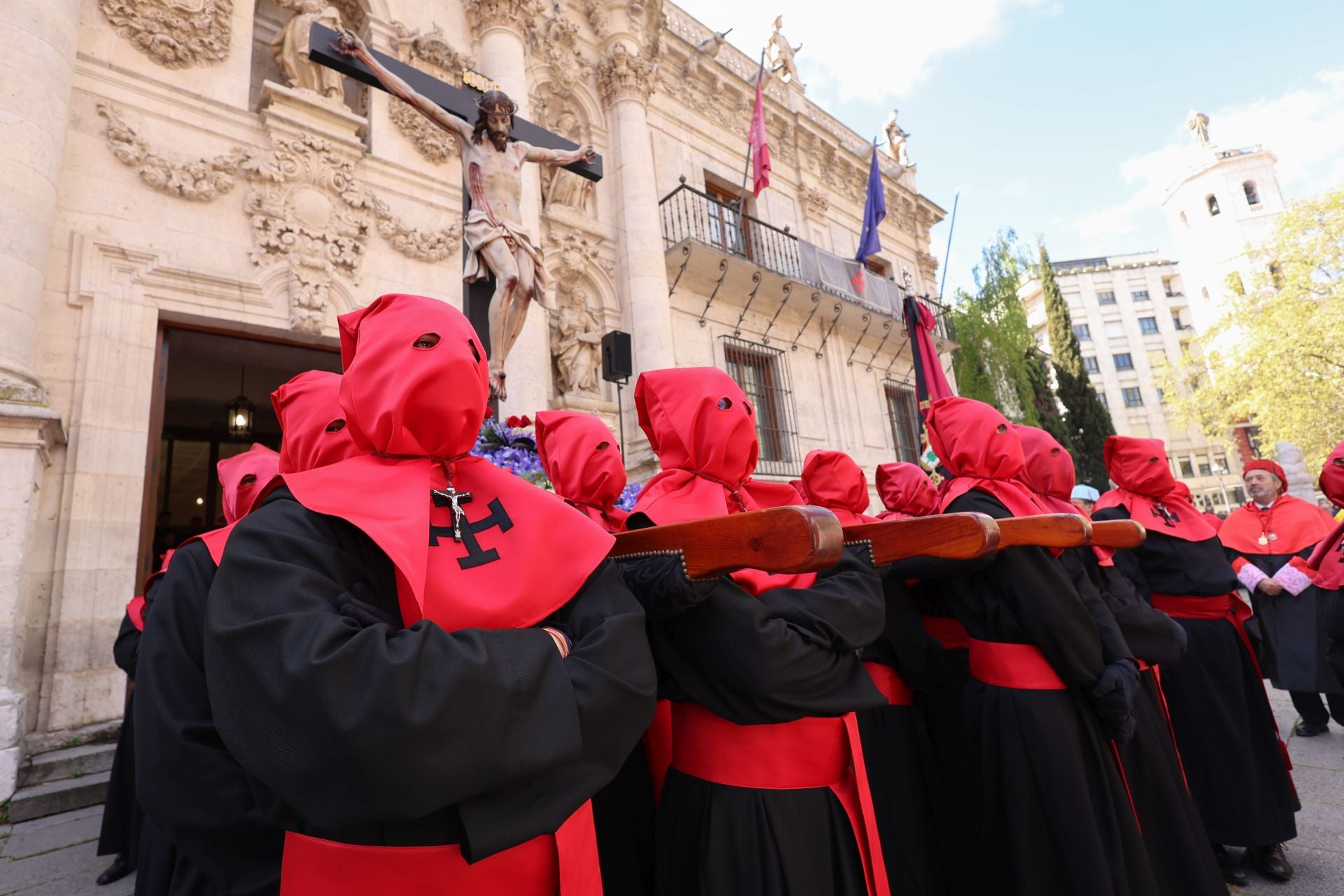 La procesión del Santísimo Cristo de la Luz de Valladolid, en imágenes