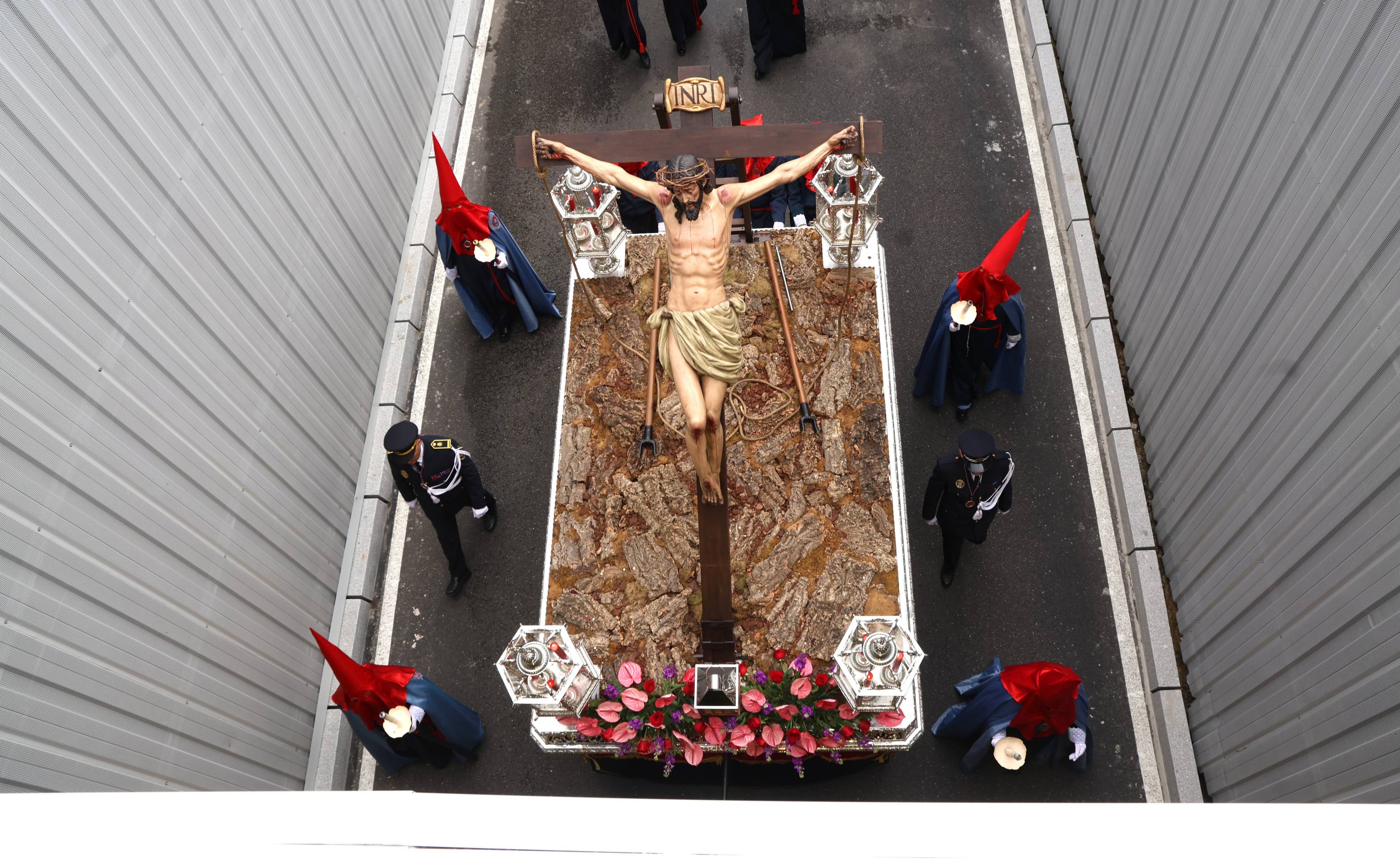 La procesión de la Exaltación de la Luz de Cristo, en imágenes